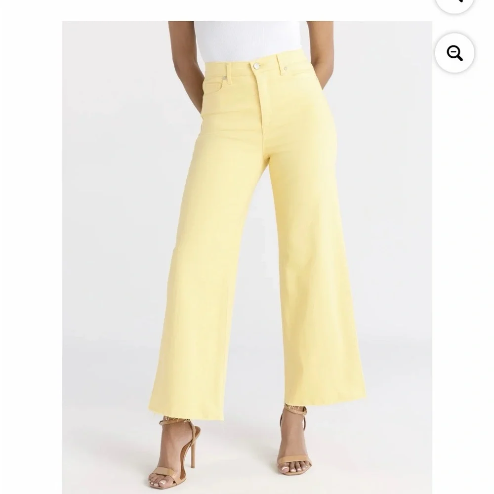 NWT Sz6 Sofia by Sofia Vergara Women's Margot Wide Crop Super High Rise Jeans - Picture 2 of 9
